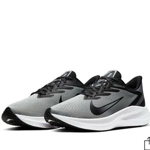 NWT Mens Nike Zoom Winflo 7 4E